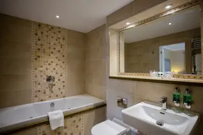 Park Farm Hotel - Bathroom
