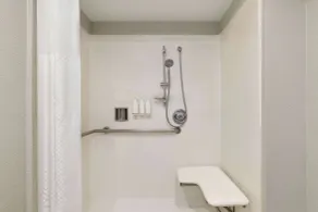 Super 8 by Wyndham Eureka - Salle de bain