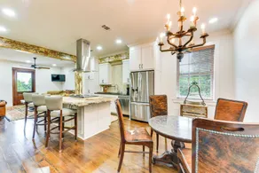 Chic Louisiana Retreat - Balcony & River Views! - Innvendig