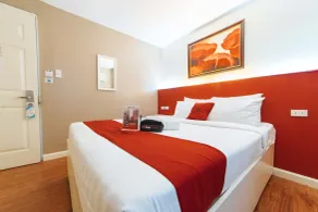 RedDoorz Plus at Hotel Metro Kalibo - Room