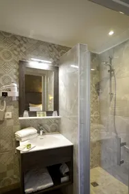 Hôtel de France - Badezimmer