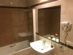 La Trébede - Bathroom