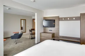 Holiday Inn Express Hotel & Suites Chickasha by IHG - Room