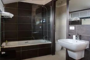 Hotel Teratermal - Bathroom