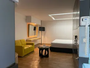 NewPort love hotel - Habitación