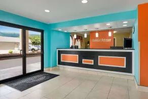 Howard Johnson by Wyndham Chattanooga Lookout Mountain I-24 - Réception