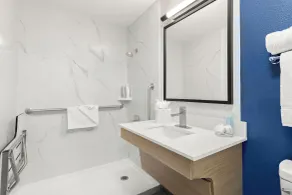 Spark by Hilton Muskogee - Salle de bain