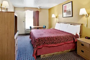Days Inn by Wyndham Knoxville West - Chambre