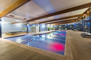 Novotel Canberra - Piscina