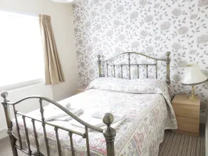 Glencoe - Room