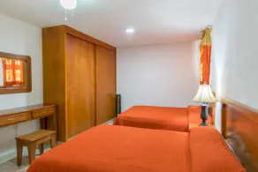 Suites Poliforum Inn - Chambre