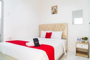 RedDoorz near Tarumanagara University - Chambre