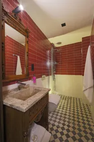 Sam Franss Boutique Otel - Bathroom