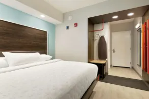 Tru by Hilton St. Charles St. Louis, MO - Chambre
