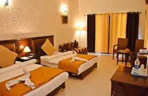 Click Resort Corbett Tiger Den - Værelse