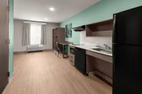 ECHO Suites Extended Stay by Wyndham Houston Pasadena Fwy Pl - Room