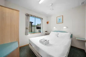 Albury Holiday Park - Room