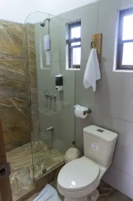 Hotel Pura Natura Riverside Tortuguero - Baño
