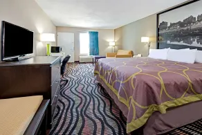 Super 8 by Wyndham Lakeland - Chambre