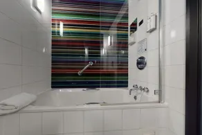 Village Hotel Swindon - Baño
