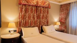 River Chateau Hotel - Værelse