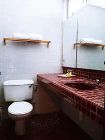 Shah's Beach Resort - Baño