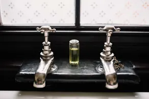 St Benedict - Victorian Bed and Breakfast - Baño