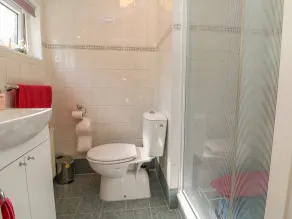Poppy Lodge - Bathroom
