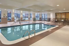 Hilton Garden Inn Akron - Piscine