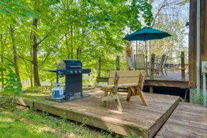 Bayfront Home w/ Dock & Deck in Wolcott! - Innvendig