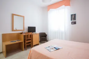 Hotel Mediterraneo - Chambre
