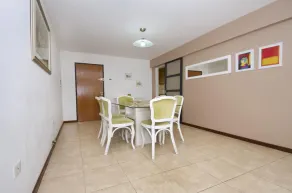 Fragueiro Flat BU6 - Spiseområde på rommet