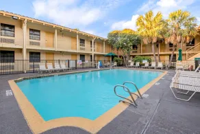 La Quinta Inn by Wyndham San Antonio Market Square - Piscine