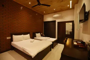 J Hotel - Rom