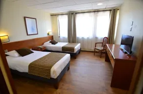 Tur Hotel Santiago - Room