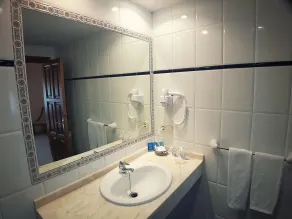 Hotel La Rivera - Badeværelse