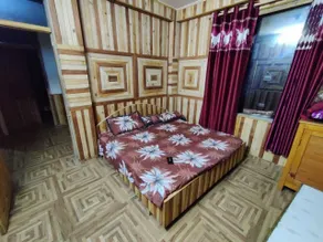 Royal Parshar Lake Home Stay - Rum