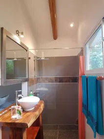 Baliyana Lodge - Bathroom