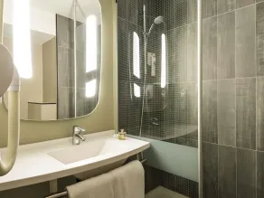ibis Paris Gare du Nord Château Landon 10ème - Rom