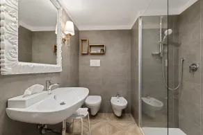 Hotel Leon d'Oro - Bathroom