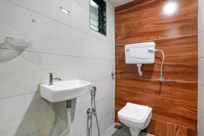 FabHotel White Gold - Baño