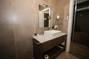 Black Diamond Hotel Dhermi - Salle de bain