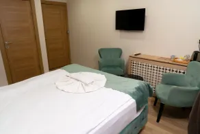 Loss Hotel - Rom