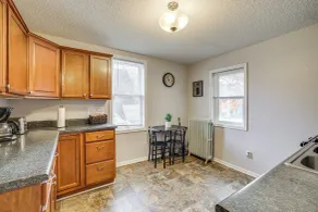 Central Duplex Townhome Close to Twin Cities - Interior