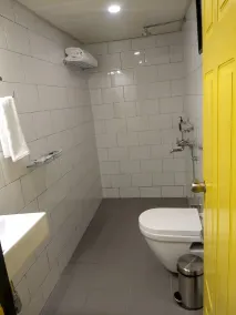 Istay hotels Jubliee Hills - Bathroom