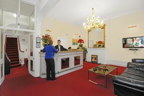 KingswayPark Hotel at Park Avenue - Reception