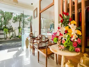 Pilatus Hotel Bandung - Reception