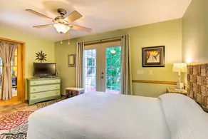 Elegant Home w/ Deck, 5 Blocks to Mayo Clinic - Interior