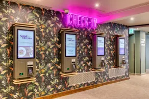Premier Inn St Albans City Centre - Reception