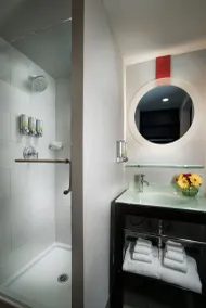 Staypineapple, Hotel FIVE, Downtown Seattle - Salle de bain